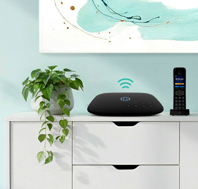 Ooma Telo Air Black Lifestyle