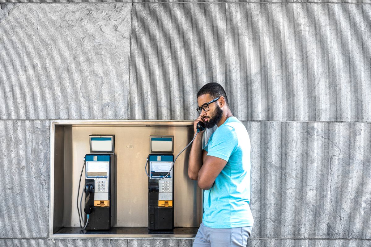 How do payphones work, and are they still used today? - blog post image